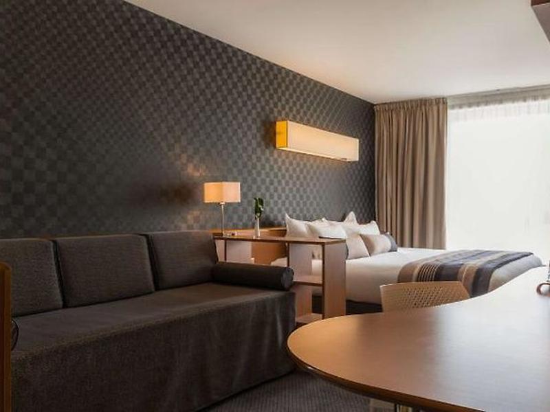 FB7AB519E708EB7608A6AB5F30055AA7