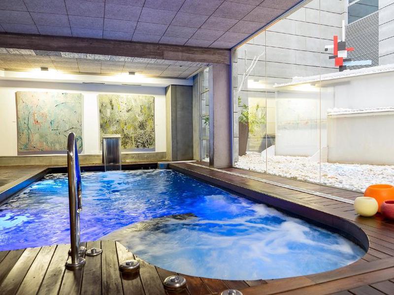 E1B8BE827D65E758F5BABB8A228CA04C