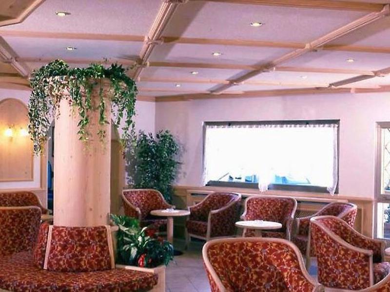 69192CDAE1A8A81BEBFF4B6635B41313