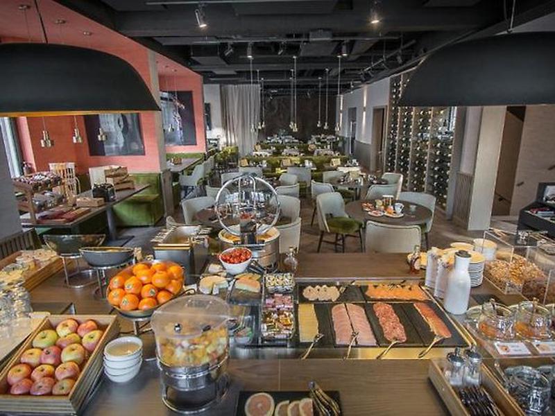 7B68F906B8A26A2355F4AFC442299EDE