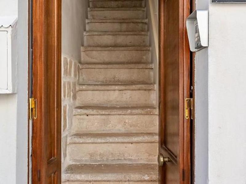 A1CE3174735BBA8C6DDC77A1BF41E1AE