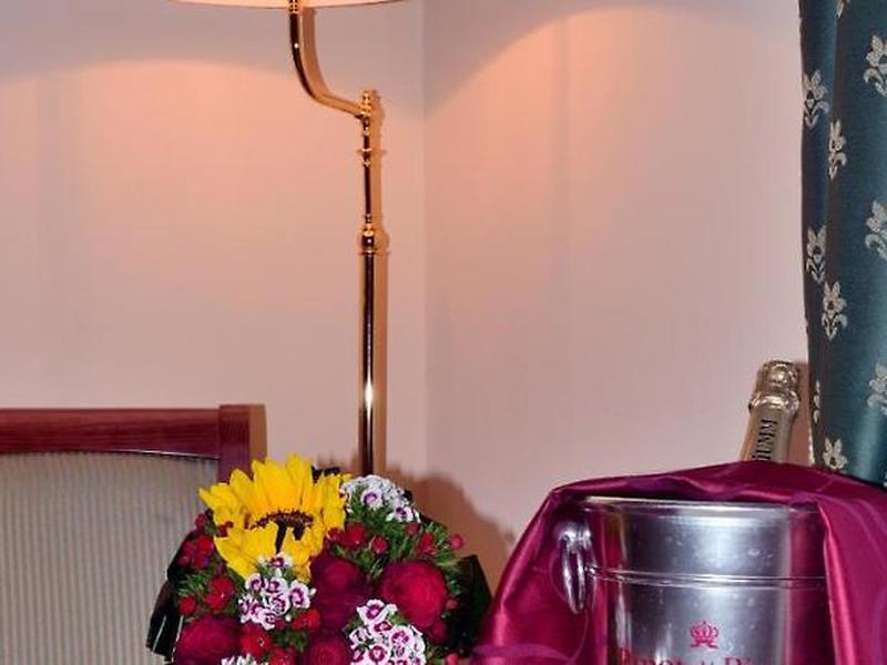 FFCF36D4F666F7F6735F4F4EA6BEADFB