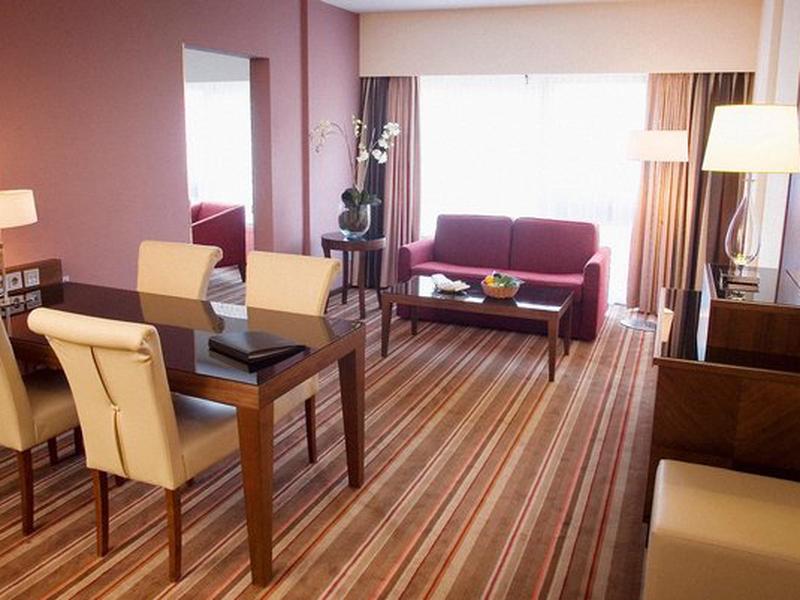 275F5DAC33F07E8AFFC91E4C80194E68