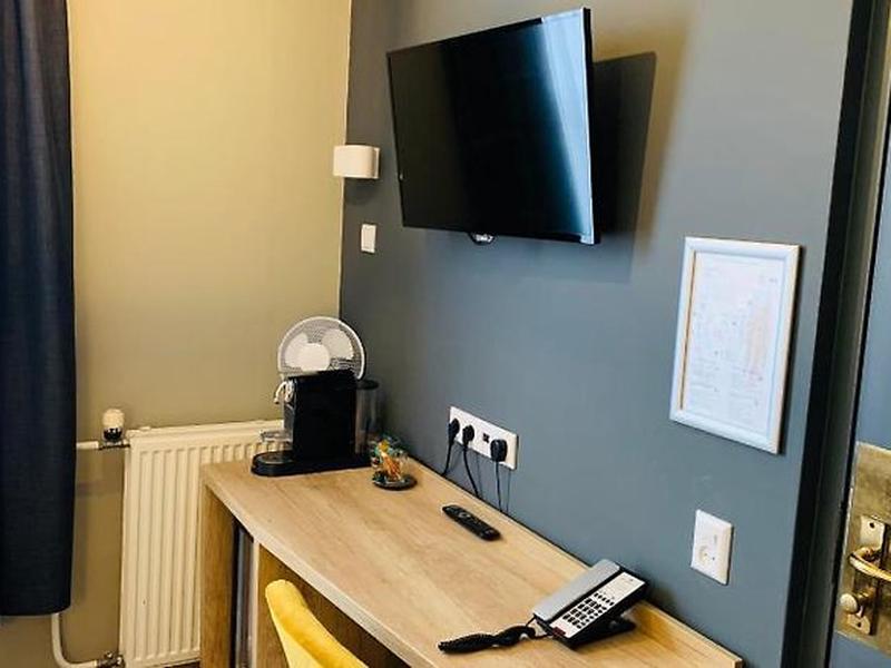 E9E05B5557552ECB9DE1E2C9E266B009