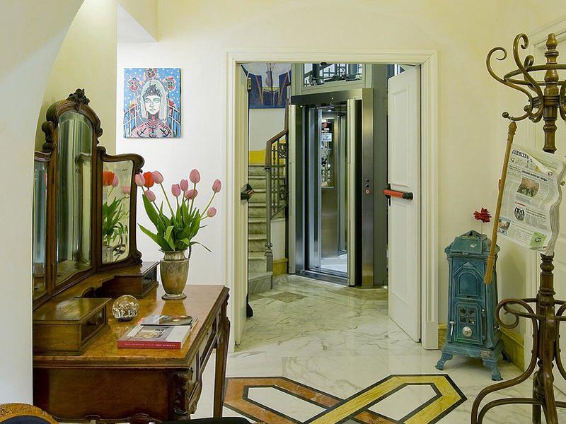 E6F15E0AAB7C20F72E070A8B51F2D9C7