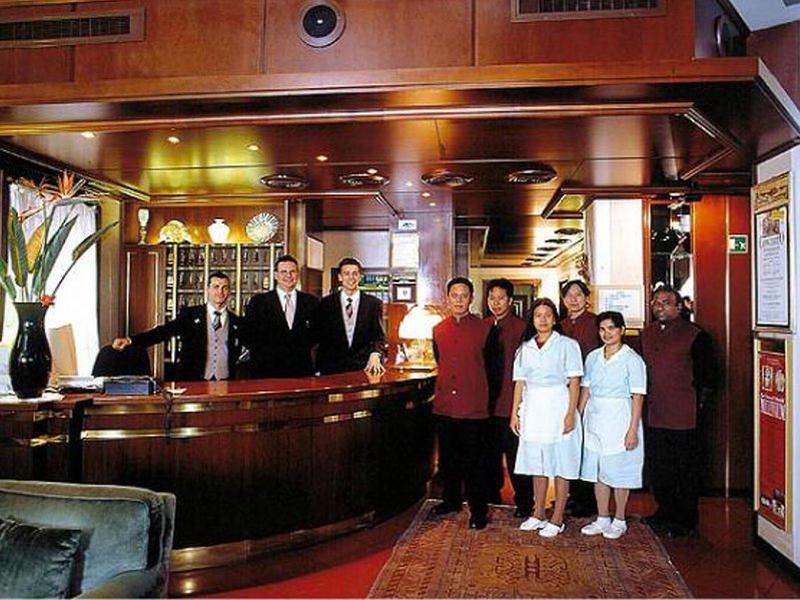 EBEDC0E03EF18FF2C4C33351F87D6804