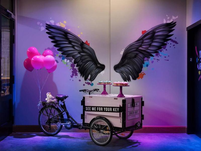 5E0DFE812536419944D6F57D30DC835E