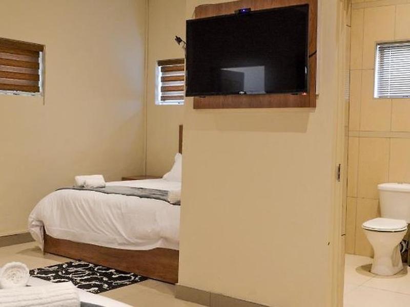 E1B4E9834474C7DC762983B56BA5FBA4