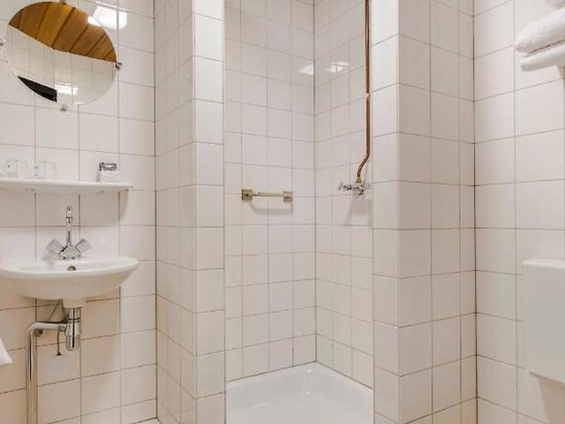 87401EA687661A274F75350DF15DDF52