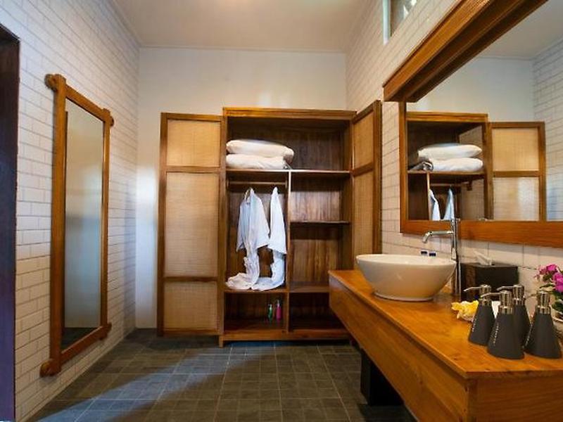 A319DD8F53ACFEFE0B2962596368AA16