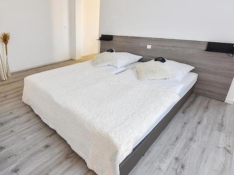 F0630C1404524061E076A98166F1F469