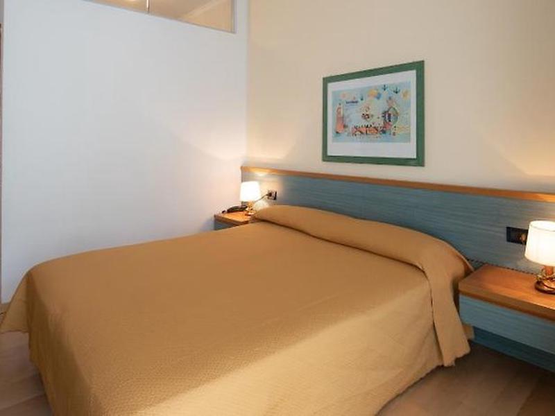 197D9F7F61B8BCDEF7C74DF904A48419