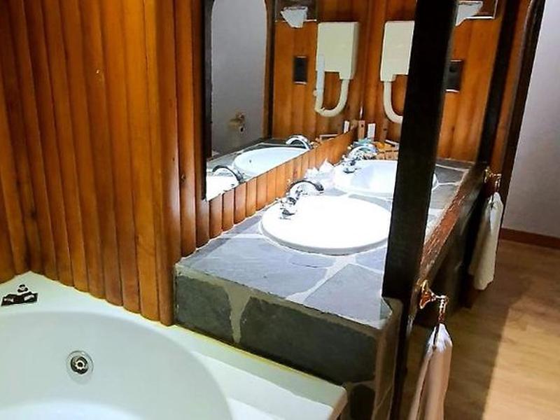 8C1F3C5ED2FBE51E0A61F1483E602708