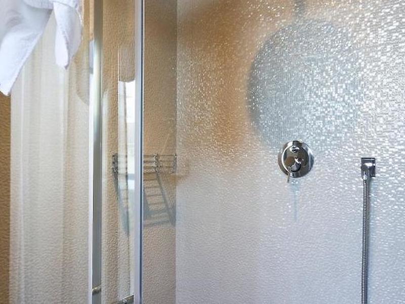 9AE1B6E673771CA208D25C16EF40B85D