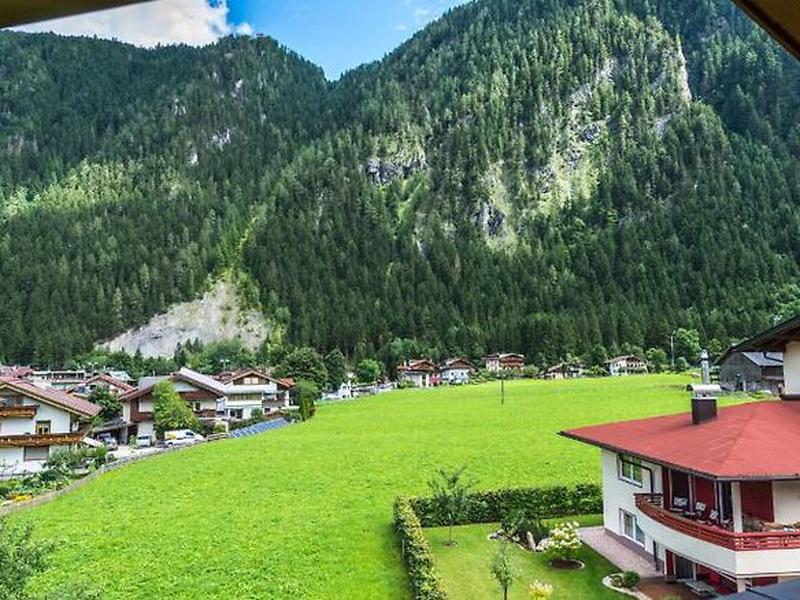 6772BB9CB8F1F1B3C031FCBC9A19BBB6