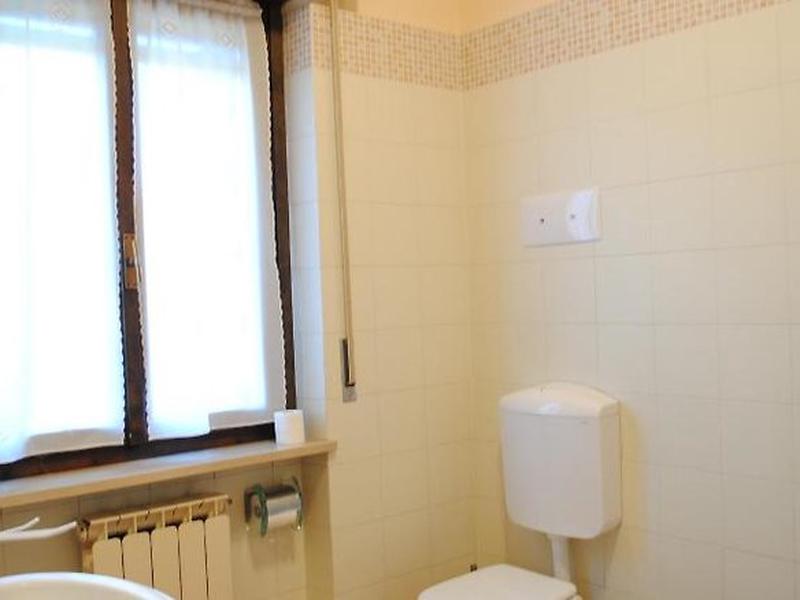 E9A98E9064E6F771E222D30EC28D7C9A