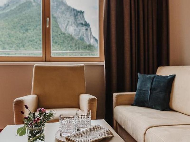 D4C8E6F73AB186AF991101AC1B5DB523