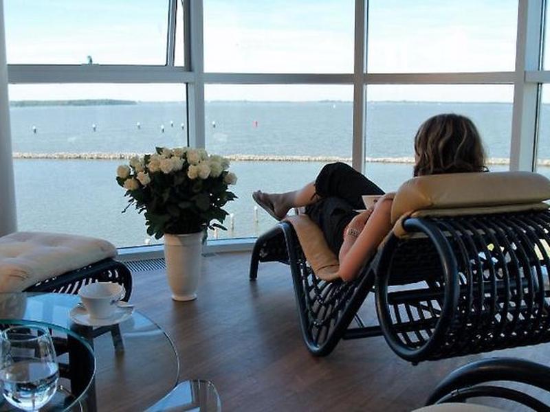 FF79F244F386F944F4E3BD30EF26765C