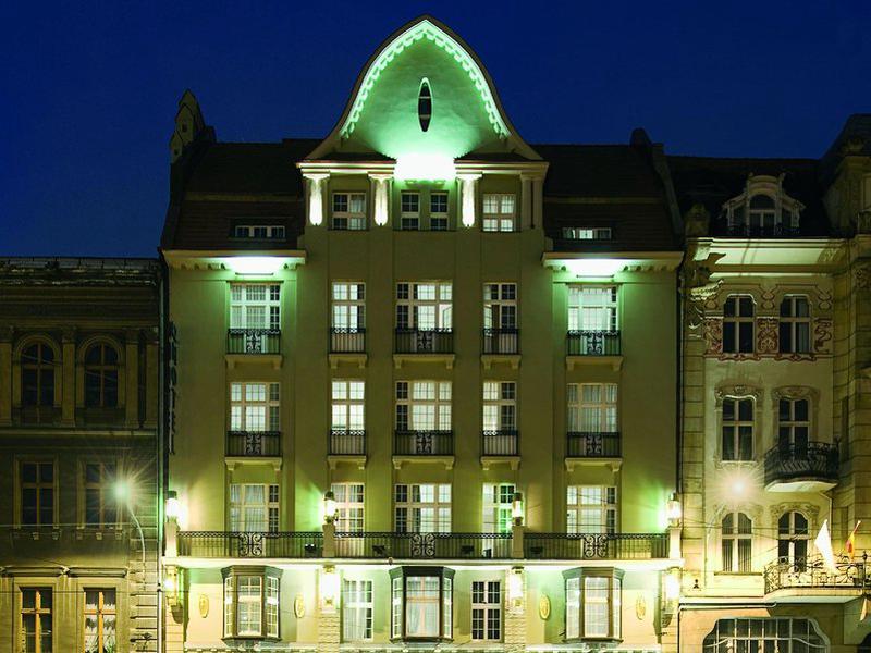 0F1AC3D827391C478F306C54EB925590