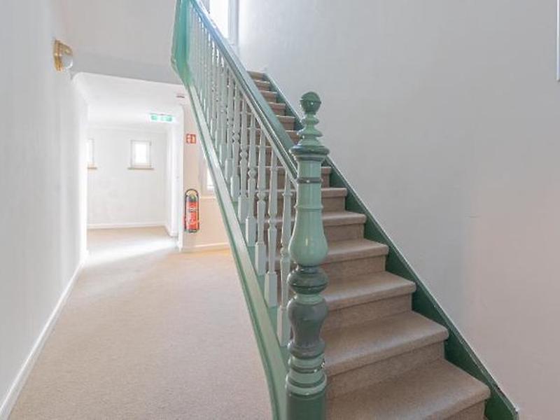 D61E802529357D6859553919C3A30F95