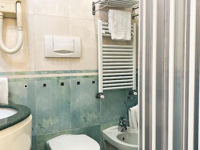 410B84B490EA45C125890036E786C87C