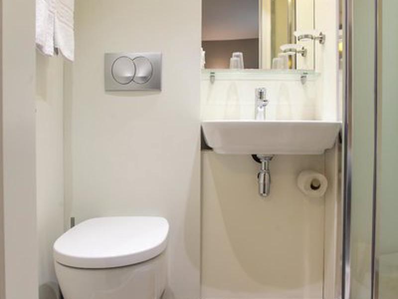 EF90C15D976C6FB15C61EB3190AA4B94