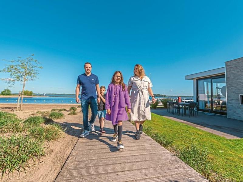 E39403097A43557DF2343FBC7F26CFDA