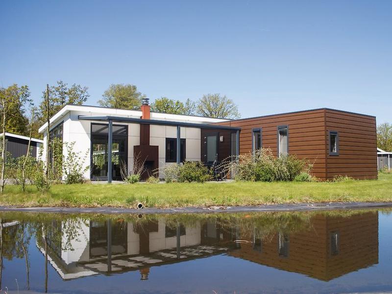 5F3BD14BEE7206401779F89BB5B6B2F2