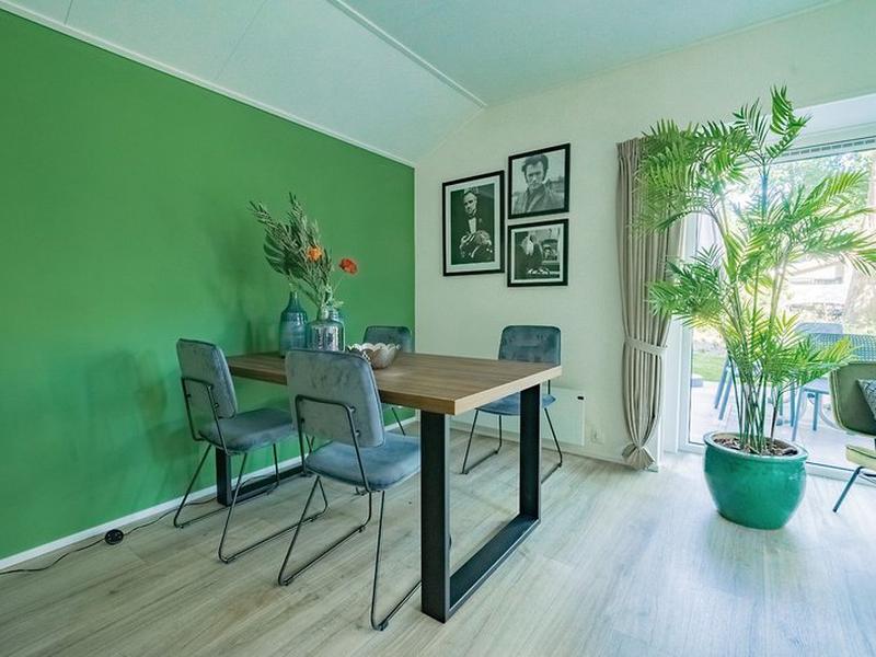 270815BE6B20C579CC1381C99823BA10