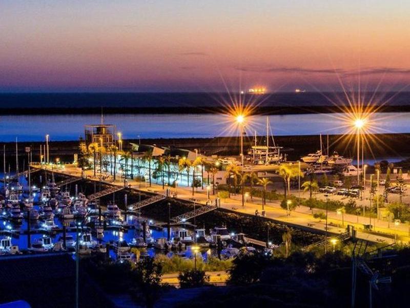 985DA04355E8D705265A4C2D87067066