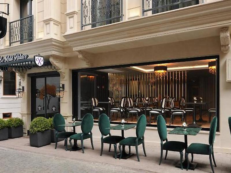Le Petit Palace Hotel