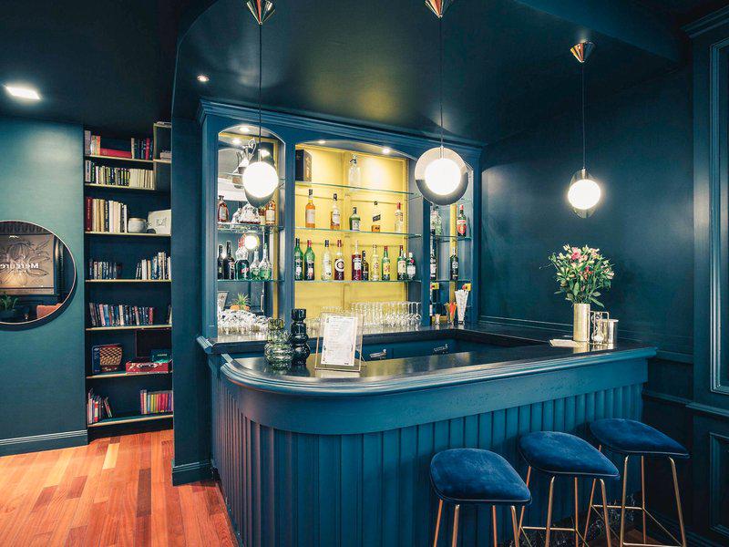 8E2344AA3D253D579E4441C3F0100708