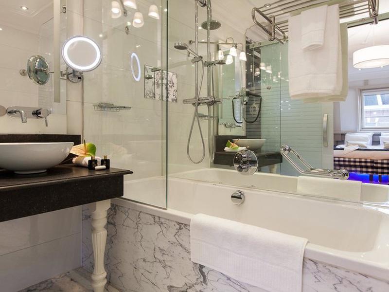 37C42E16BBB957B01689E0D238FEA719