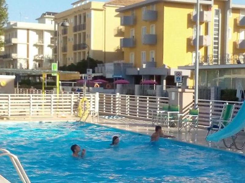 CD7AB9F1FD40B1827835C415624B836D