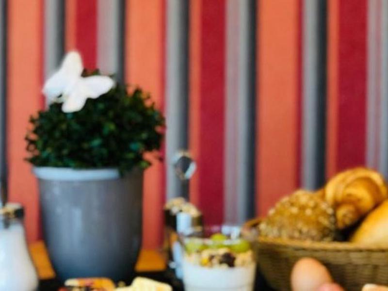 672D5A4295405B6946CE000717C3E16A