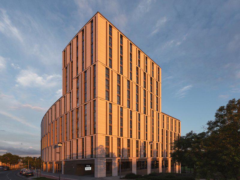 D80C2592B96F4A1A3B1B1D9D917BD0BA