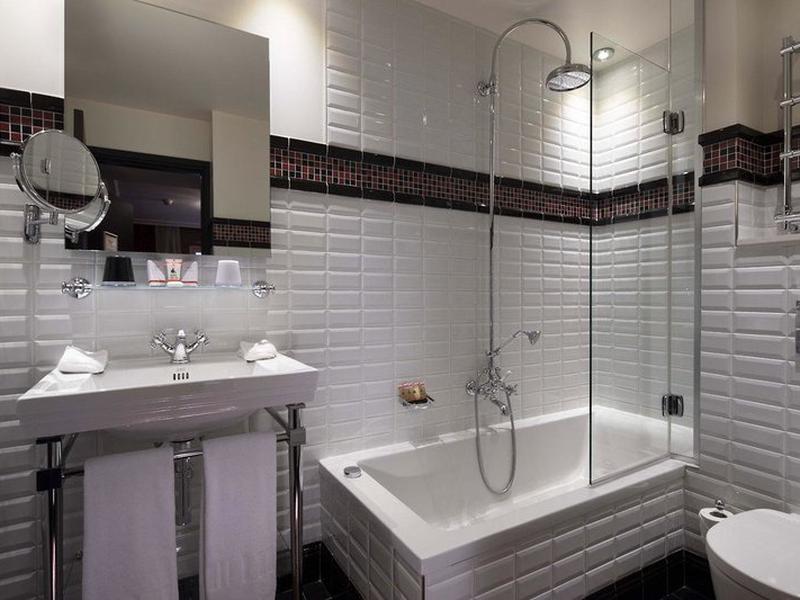 81E6D0F8913B3F5E0FE4EFBB6998C4AB