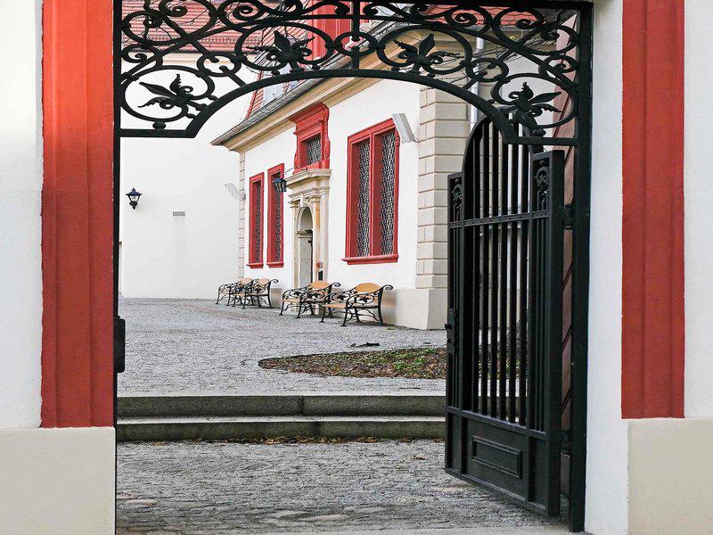 7BB5BBB50395440E3A71E073833A9035