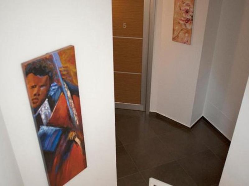 2B1034C7F387C0F2ADABDEE69DFC7FF3