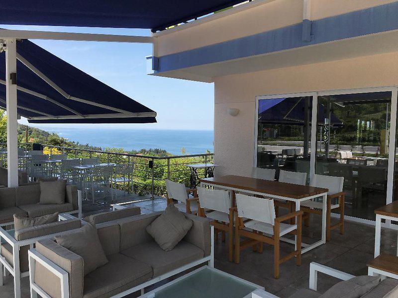 8D8CF58456E7F8212C0E8F34FDADB91D