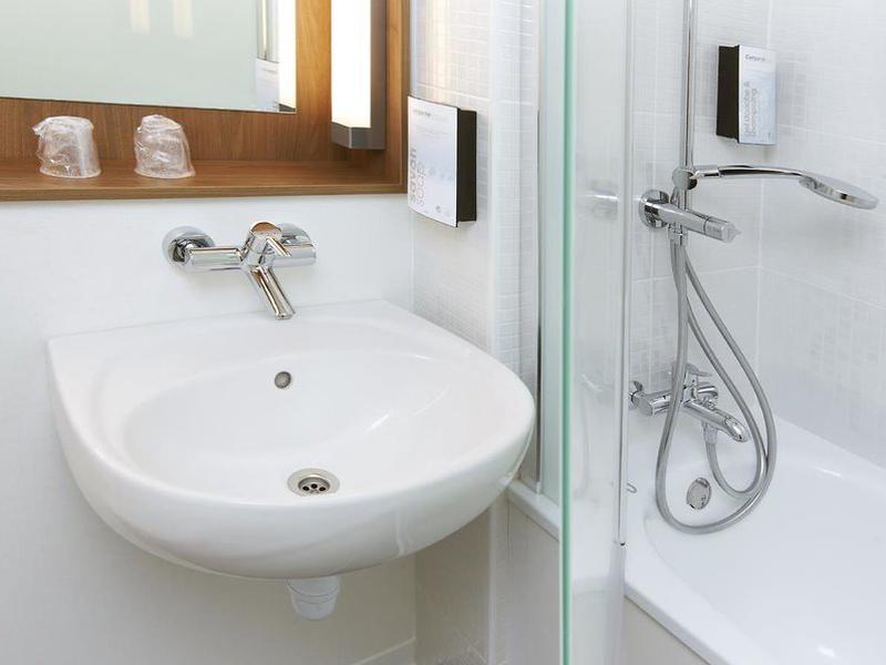 87649CEF4F829075C3CBFC98D48AB93D