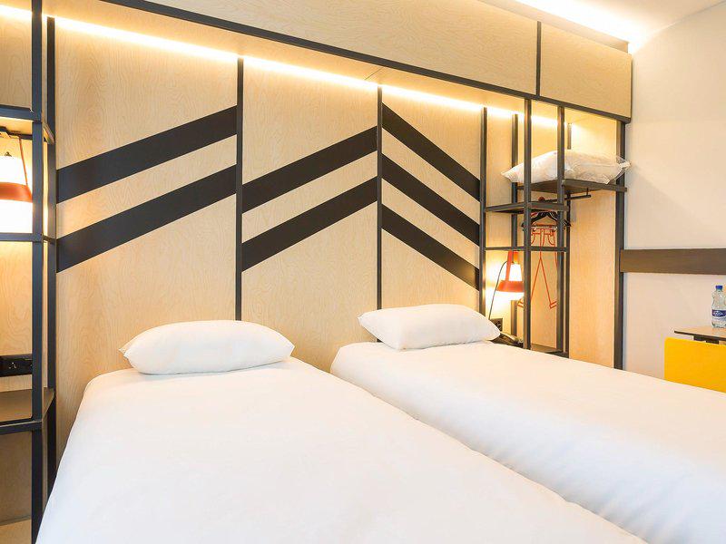 D0FBF9CD51173198EA41E59186B18930