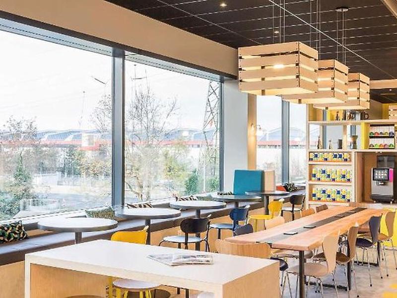 40A5AD7B63039A6B3D1519ED565A4B46