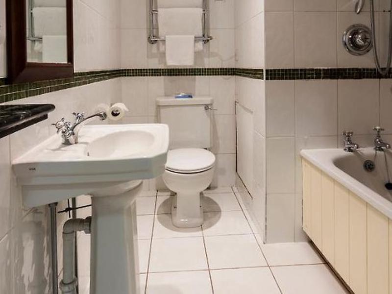 3F0CF7DCBFEB1C052D3302202655D8E1