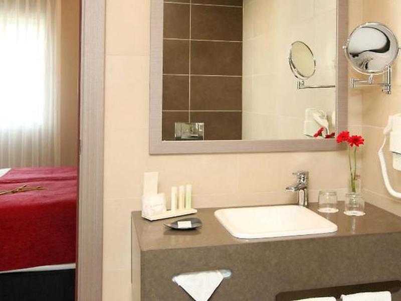 0F2EED96230A062702858AF4414B2FBF