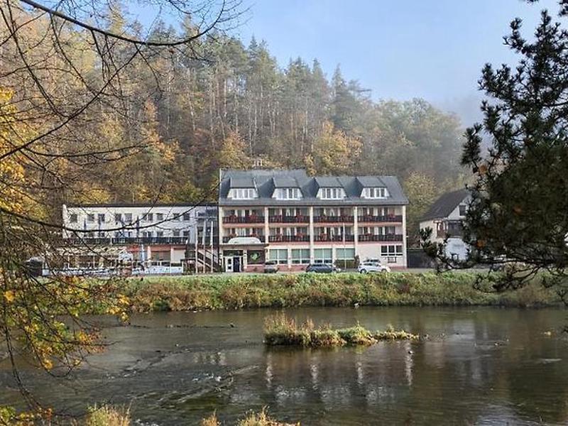 686481E0075323C73D9C47DB8B2BFAB8