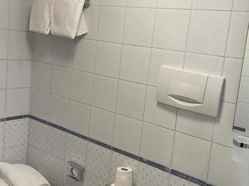 9EFA22D9EA02C1CB8E10496AE10B9FB6