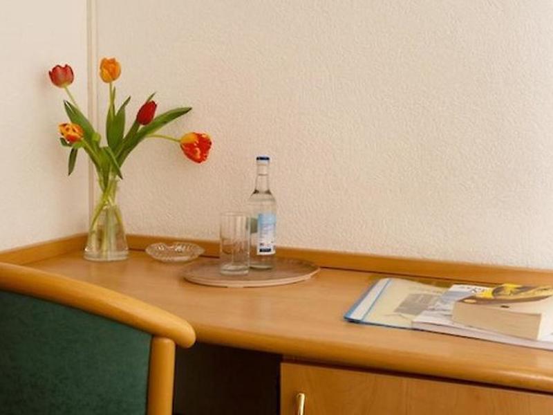 1C07180C49BAEB3A97FC262C33B17784