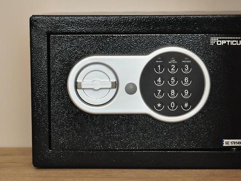 194F78423E40BE579D59F9E2AB399A58