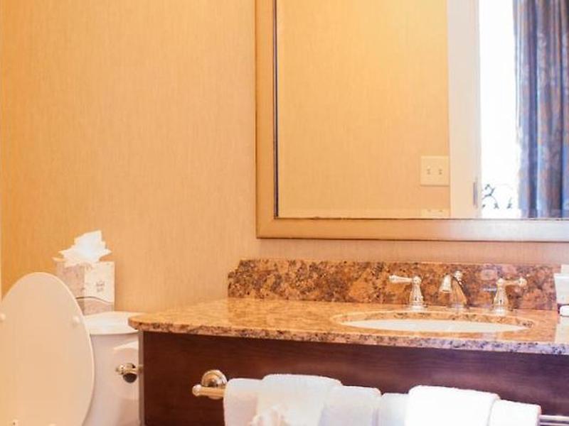 DC356696776DA76482A57AD5E68F4797